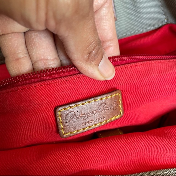 Dooney & Bourke Large Vinyl Oatmeal Tan Leather Braided Handle Shopper Tote Bag - Picture 5 of 7